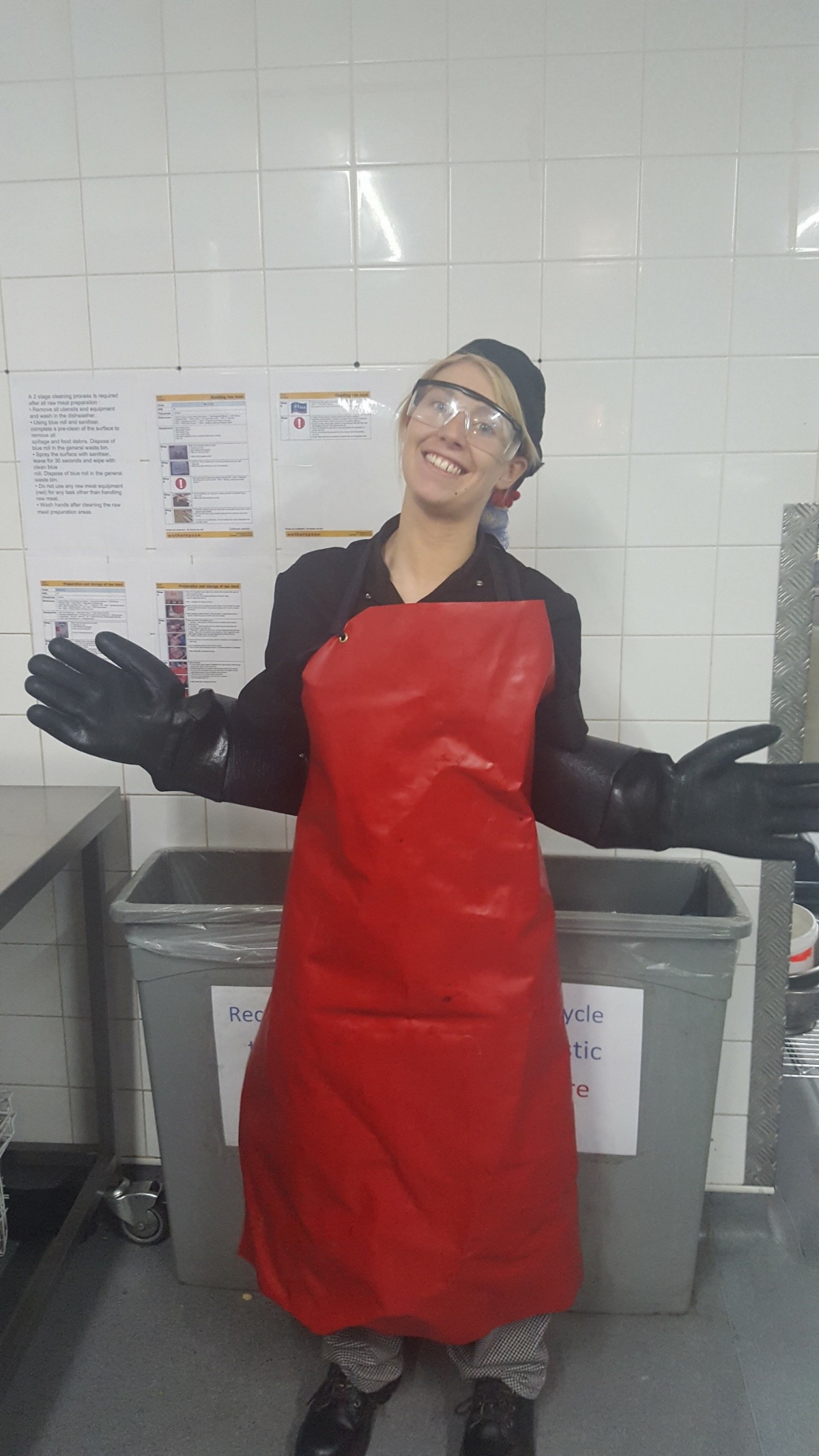 Me ready to clean the bloody grill ... absolute nightmare of a task